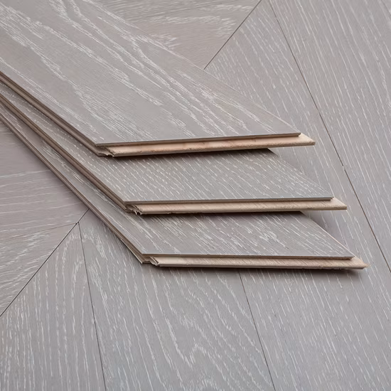 Pisos de madeira de engenharia de carvalho Chevron em espinha de peixe de 15 mm para hotel